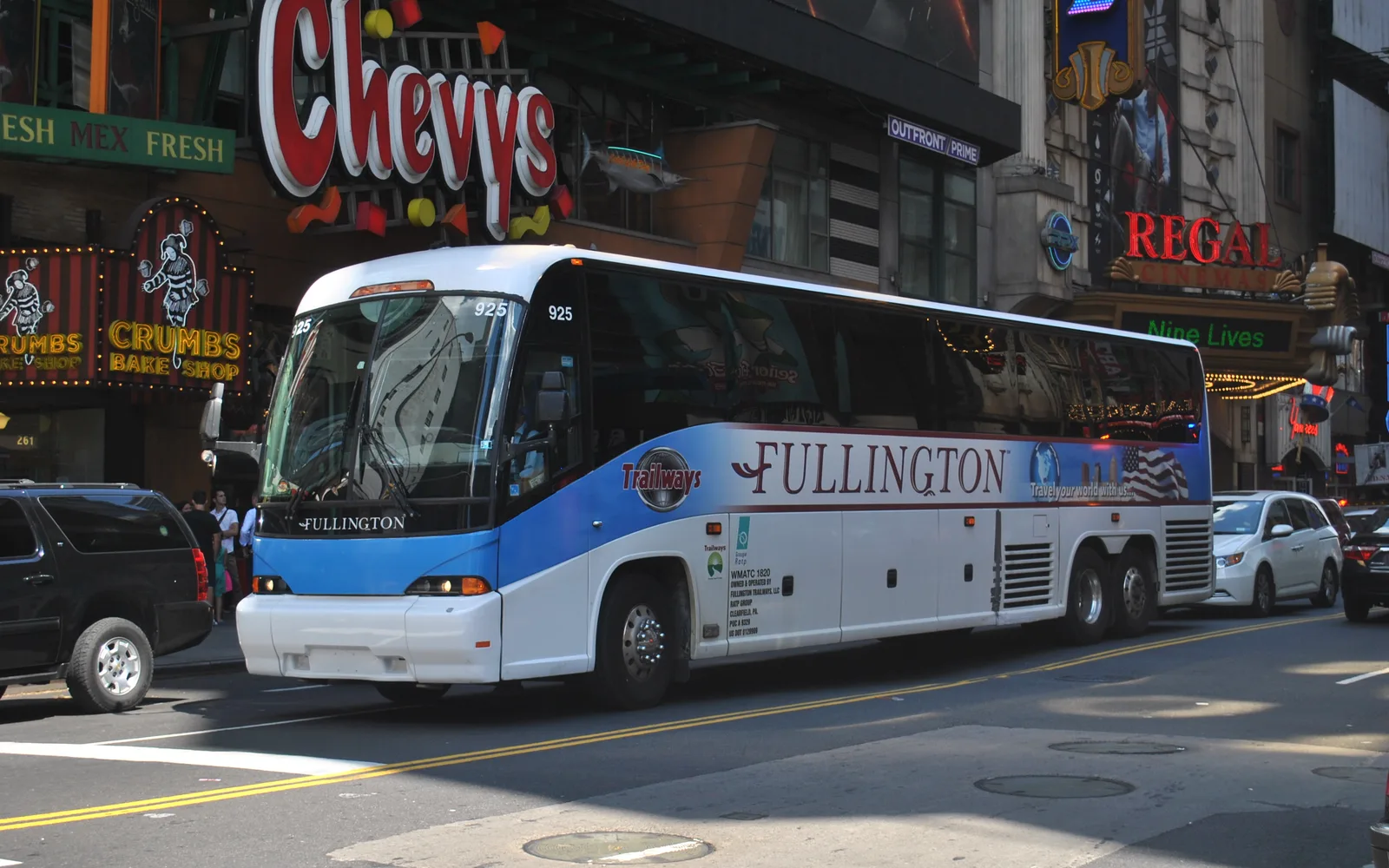 Fullington Trailways, LLC bus, front corner view