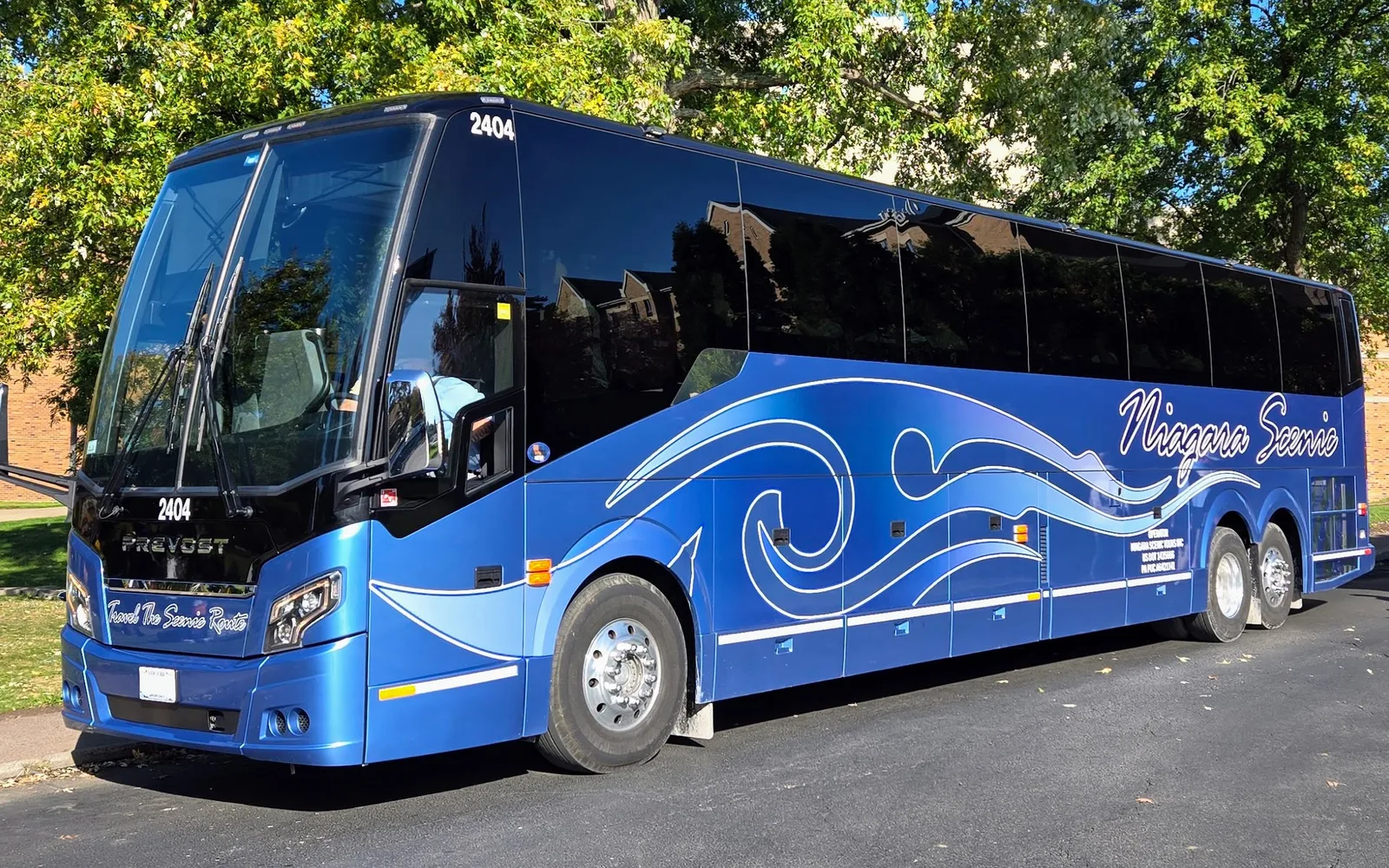 Niagara Scenic Tours, Inc. bus, front corner view