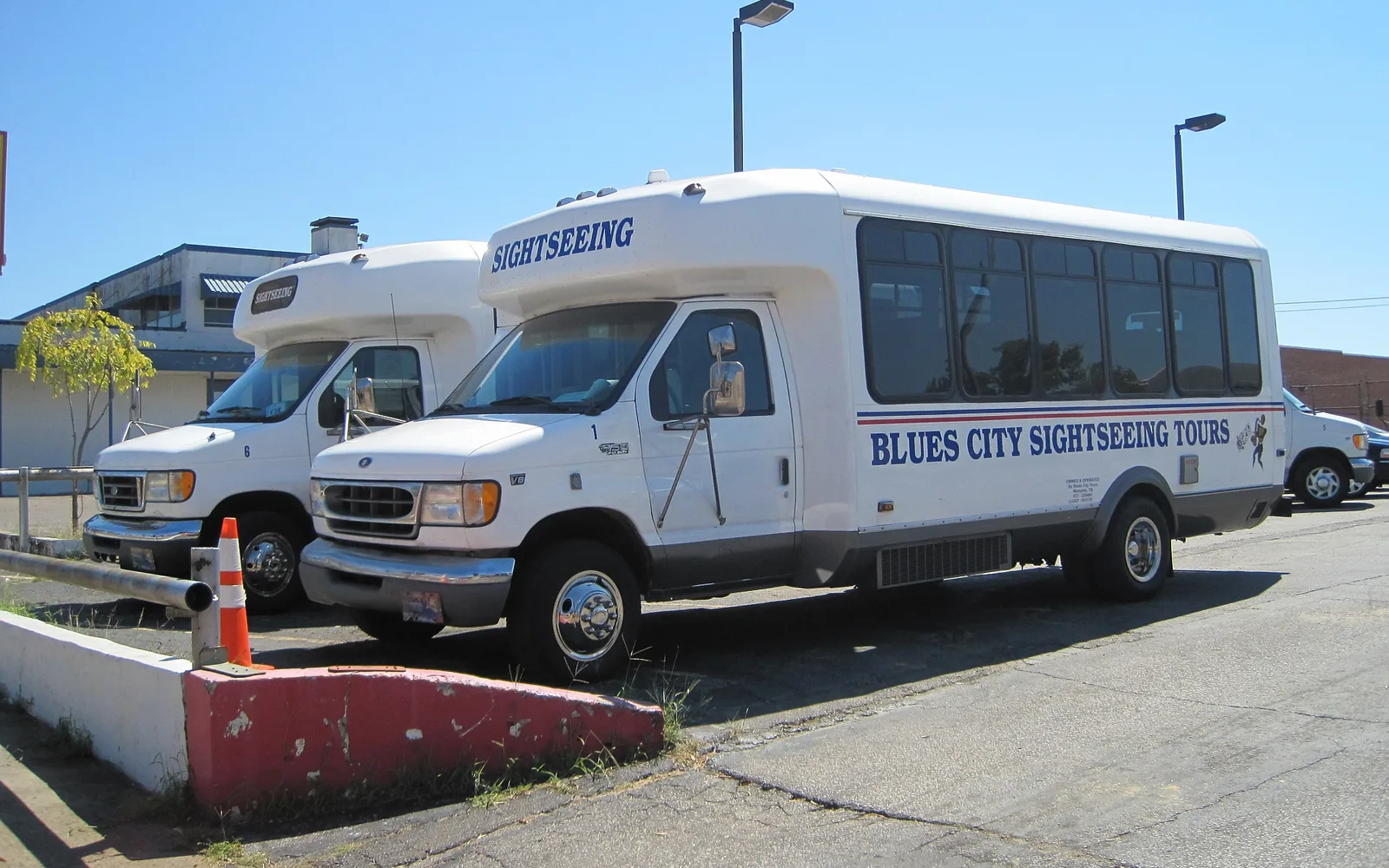Blues City Tours, Inc. bus, front corner view