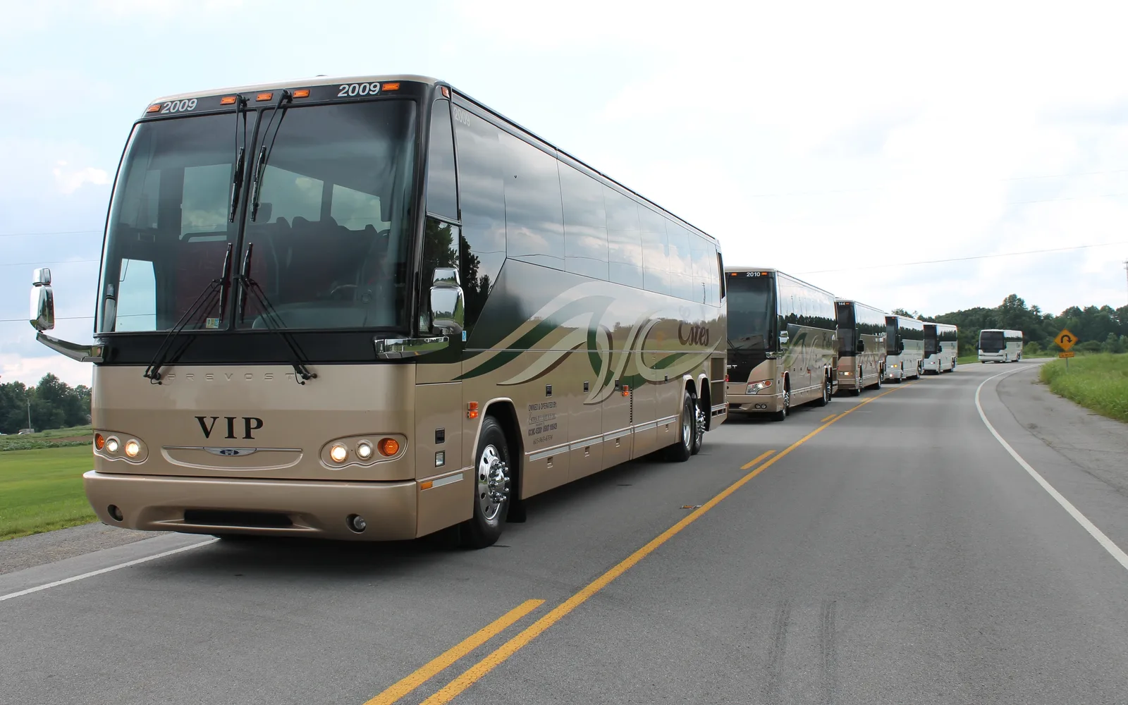 Estes Bus Service, Inc bus, front corner view