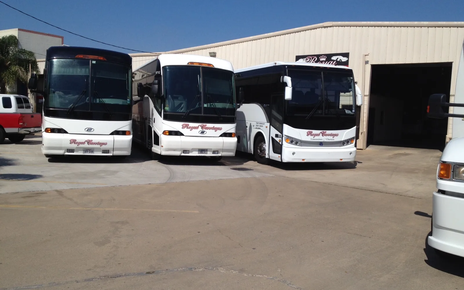 Royal Carriages Limousines Inc bus