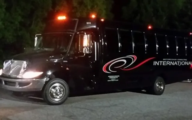 Motorcoach Unlimited LLC bus, front corner view