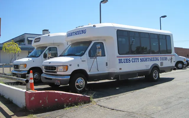 Blues City Tours, Inc. bus, front corner view